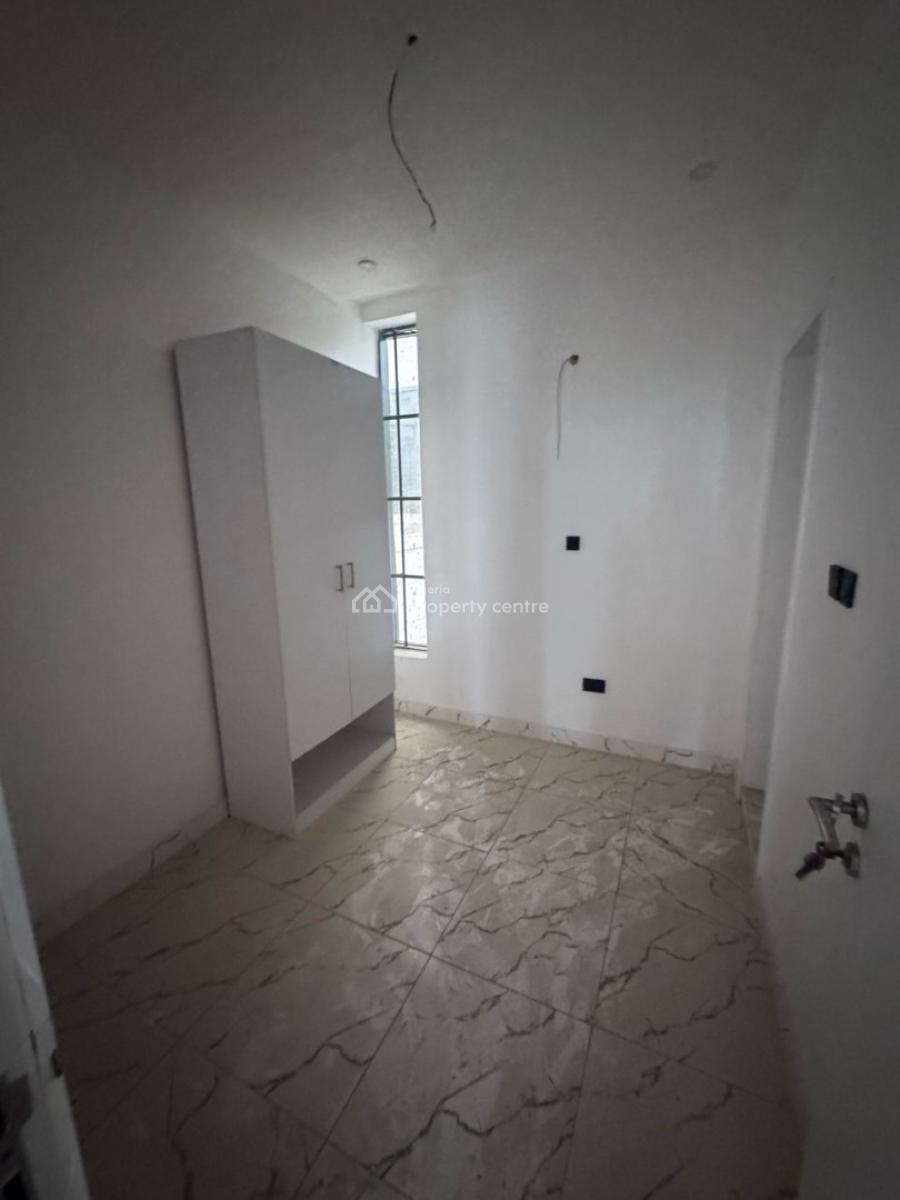 Room Downstairs Shared Apartment in Chevron, Chevy View Estate, Lekki, Lagos, Self Contain (single Rooms) for Rent