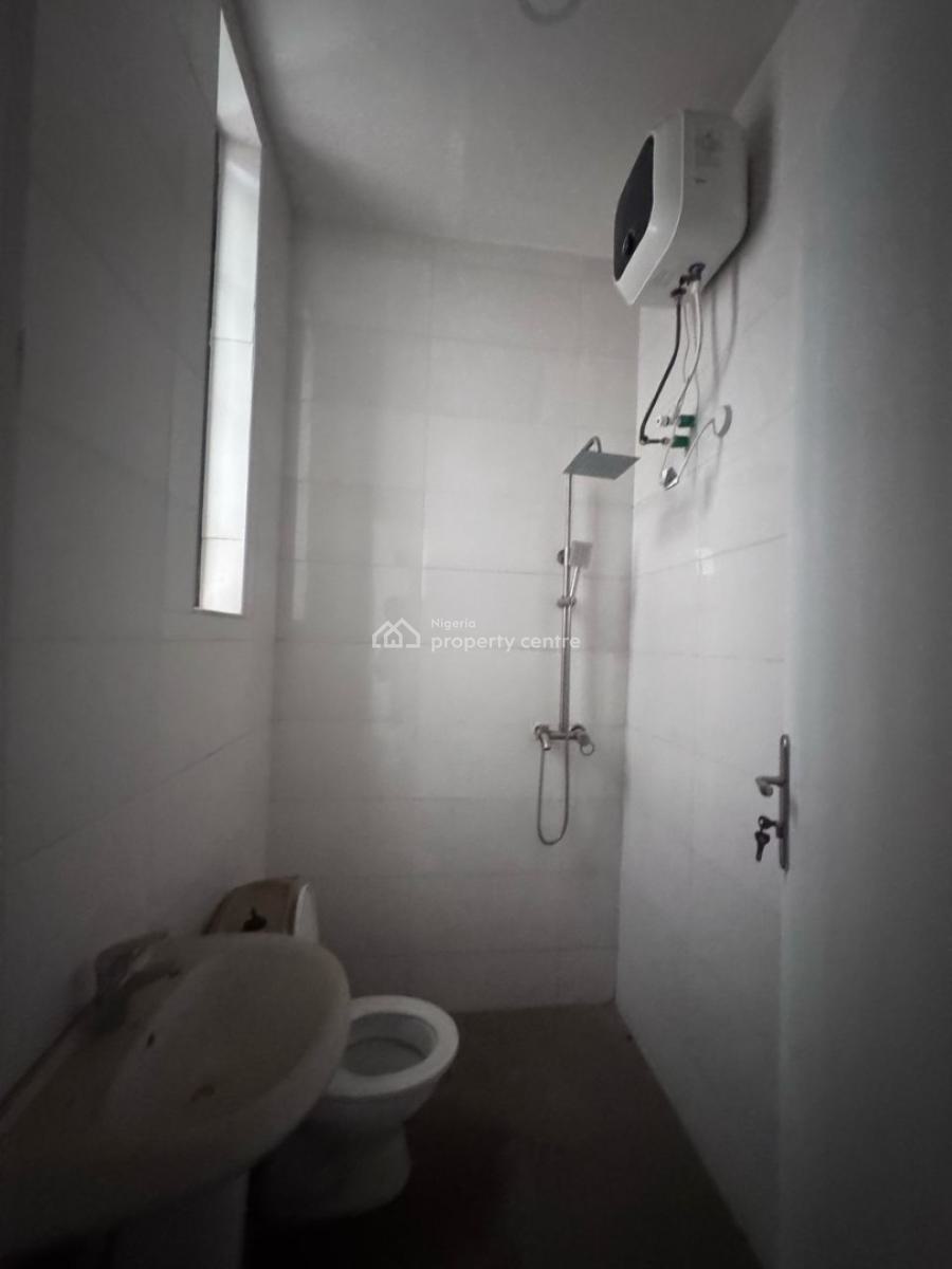 Room Downstairs Shared Apartment in Chevron, Chevy View Estate, Lekki, Lagos, Self Contain (single Rooms) for Rent