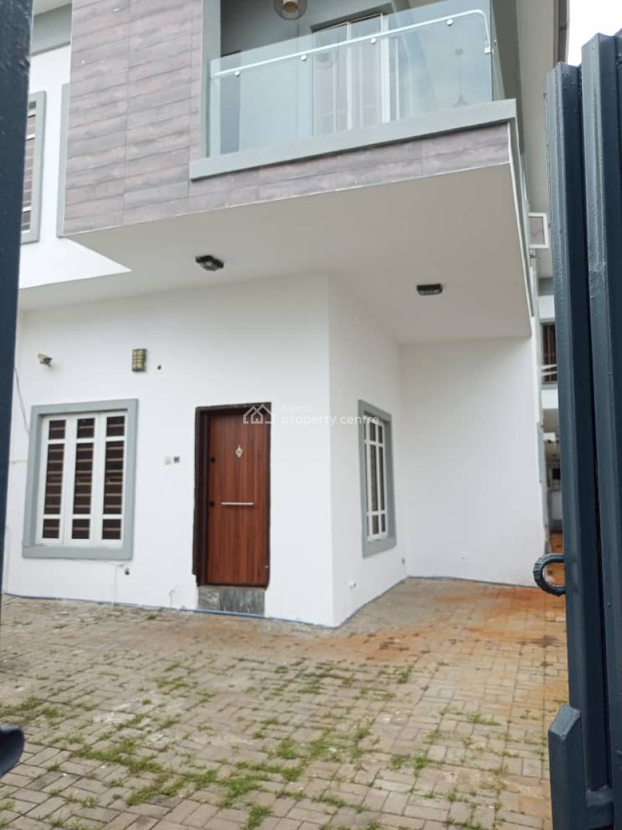 Exquisitely Built 4 Bedroom Semi-detached Duplex with Bq, Ologolo, Lekki, Lagos, Semi-detached Duplex for Rent