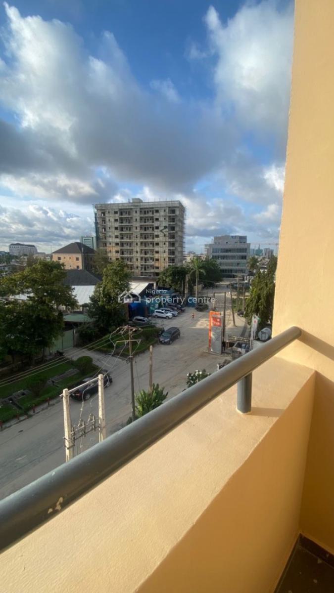 Brand New Spacious 2 Bedroom Apartment, Tiramiyu Savage, Victoria Island (vi), Lagos, Flat / Apartment for Rent