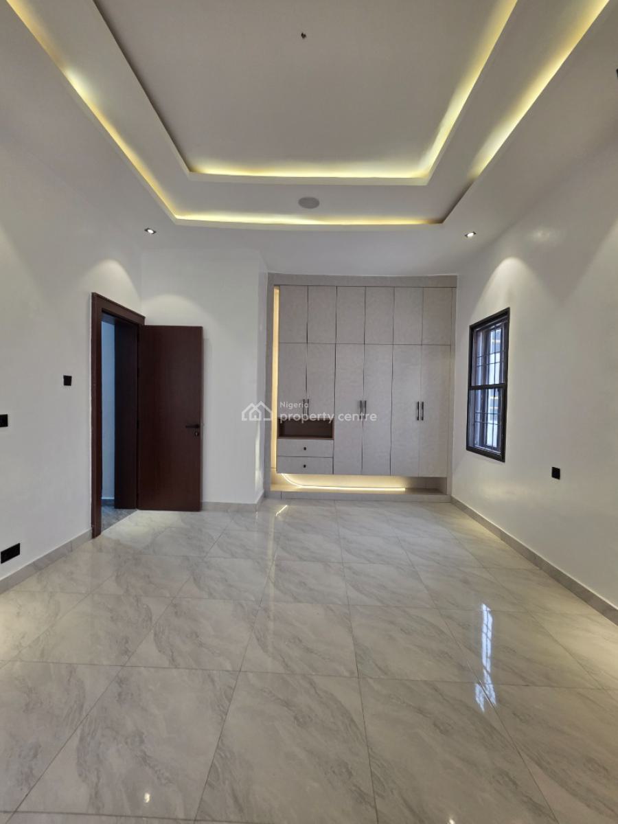 Luxury 5 Bedroom Detached Duplex with Swimming Pool, Guzape District, Abuja, Detached Duplex for Sale