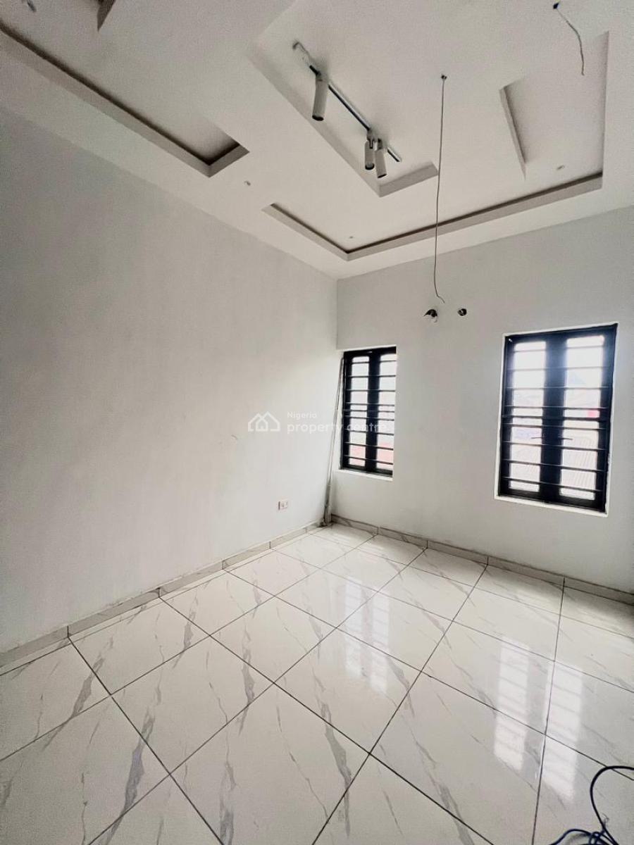 Well-designed 2-bedroom Apartment, Ologolo, Lekki, Lagos, Flat / Apartment for Sale