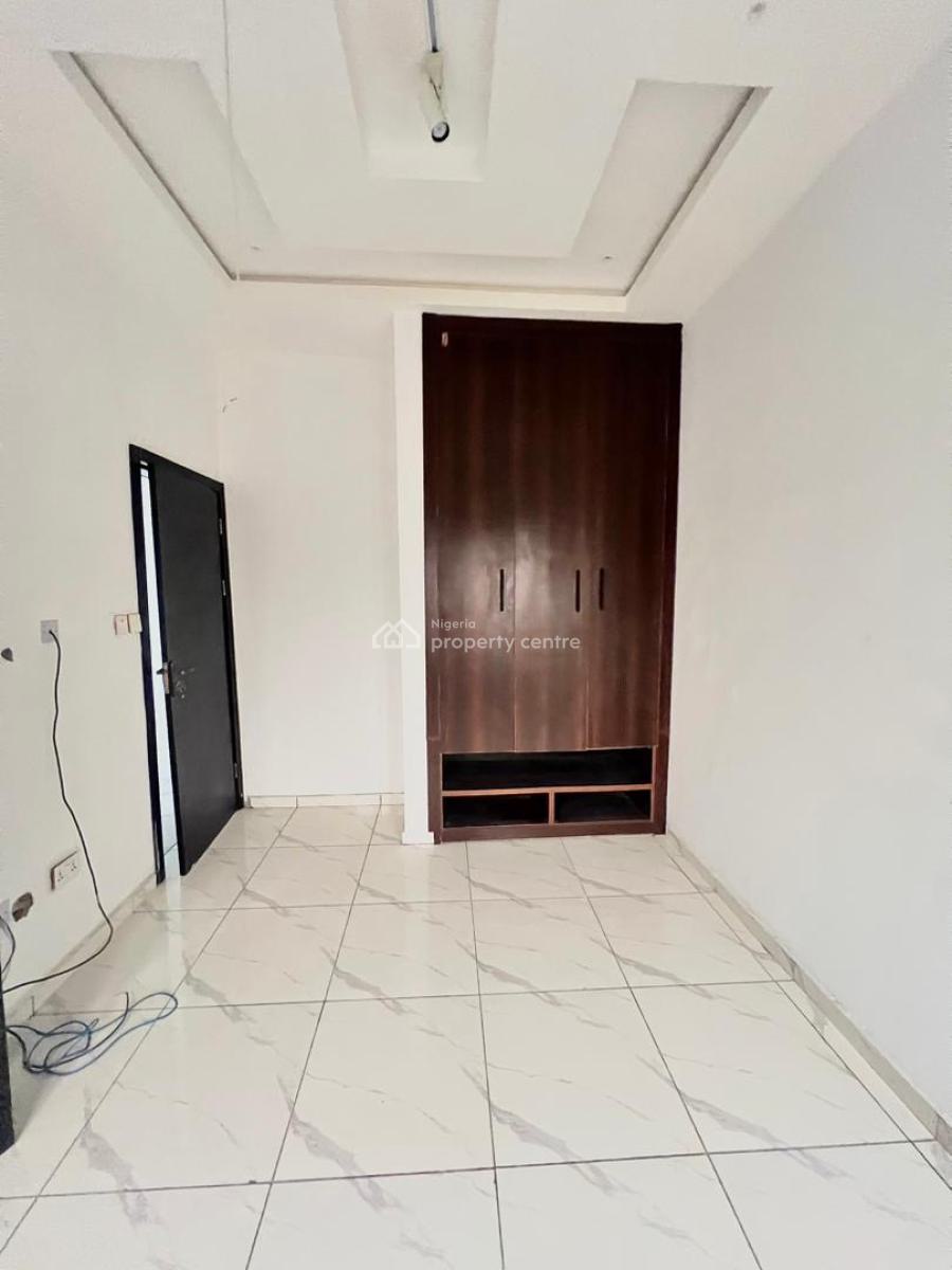 Well-designed 2-bedroom Apartment, Ologolo, Lekki, Lagos, Flat / Apartment for Sale