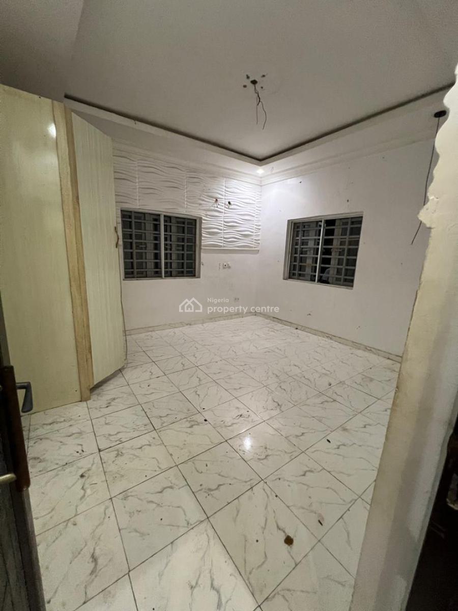 an Executive Spacious 3 Bedroom Flat, Lekki, Lagos, Flat / Apartment for Rent