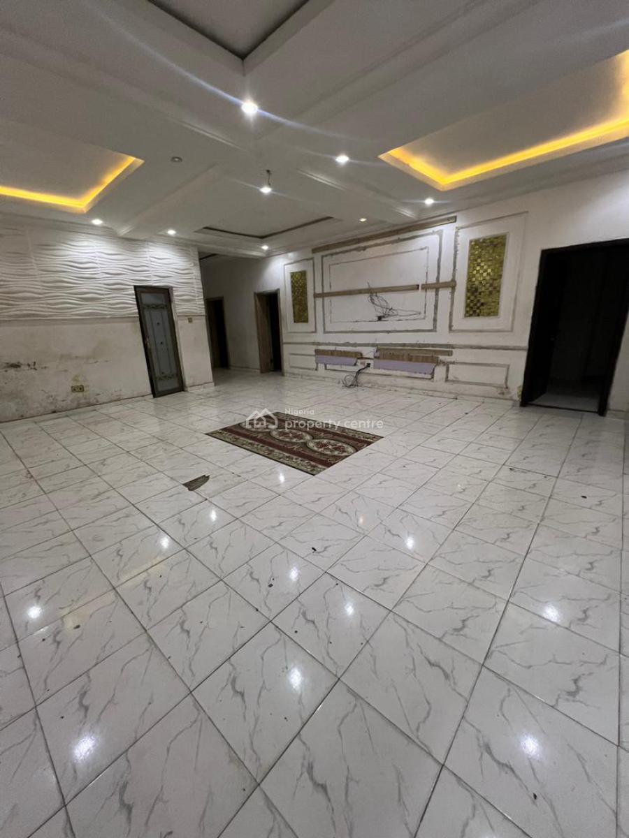 an Executive Spacious 3 Bedroom Flat, Lekki, Lagos, Flat / Apartment for Rent