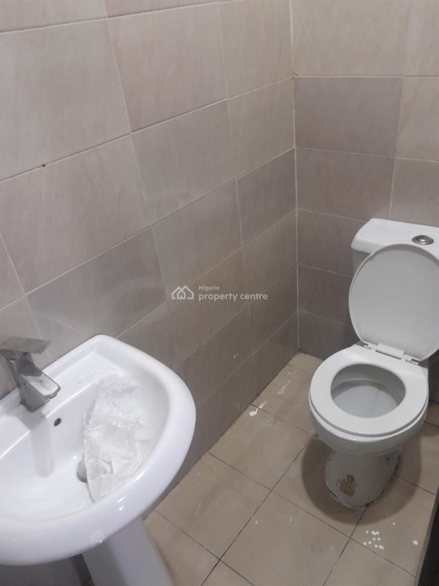 Lovely 3 Bedroom Flat, Osapa, Lekki, Lagos, Flat / Apartment for Rent