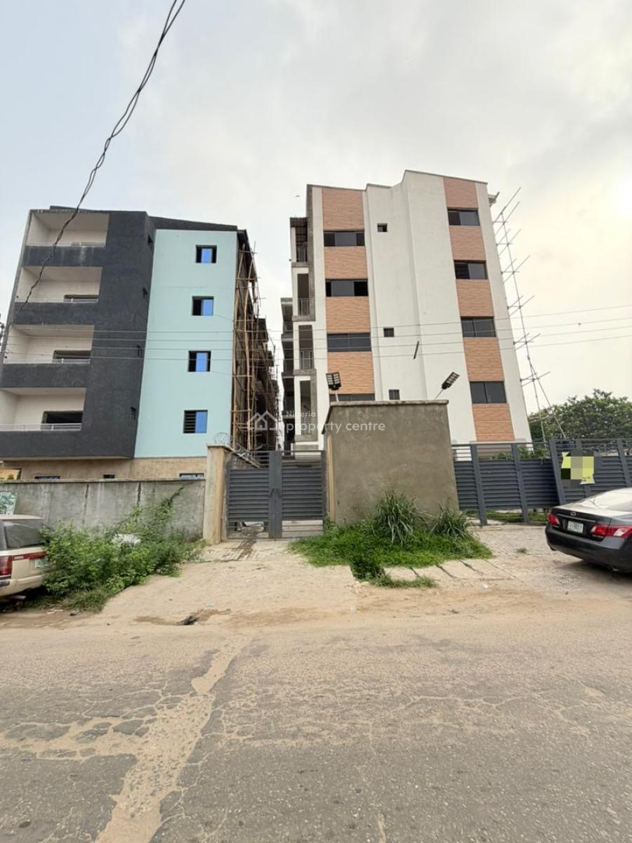 Nicely Built 3 Bedroom Apartment, Yaba, Lagos, House for Sale
