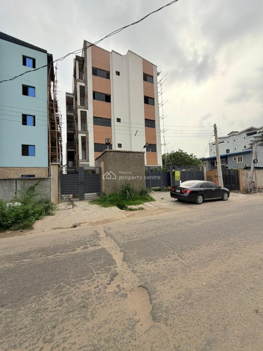 Nicely Built 3 Bedroom Apartment, Yaba, Lagos, House for Sale