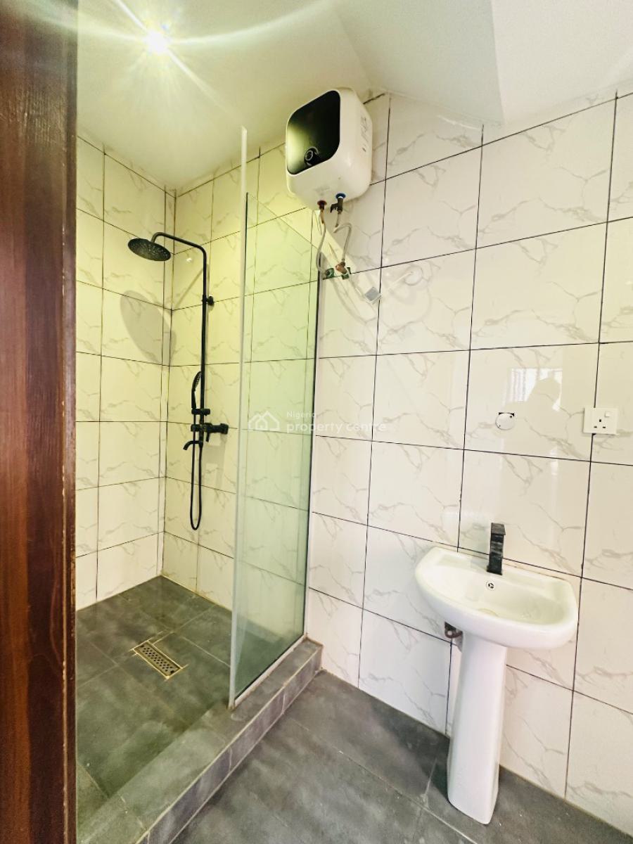 Fully Serviced 3 Bedroom Maisonette with Bq, Off Oladimeji Alo, Lekki Phase 1, Lekki, Lagos, House for Rent
