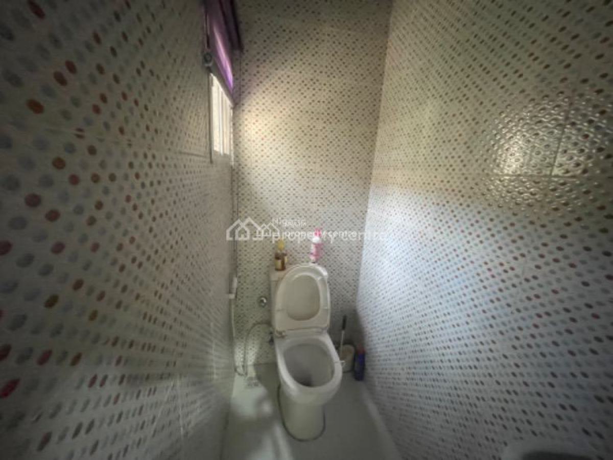 65sqm Open Floor Office Space, Ogunlana Drive, Ogunlana, Surulere, Lagos, Office Space for Rent