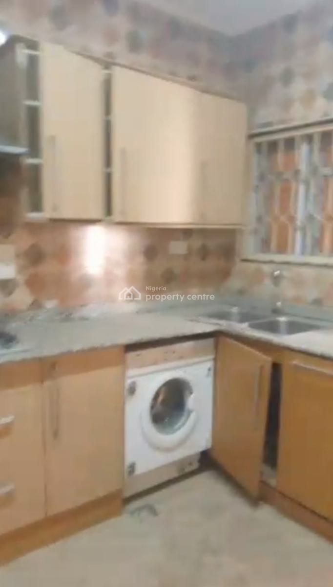 Spacious 3 Bedroom Flat, Wuye, Abuja, Flat / Apartment for Rent