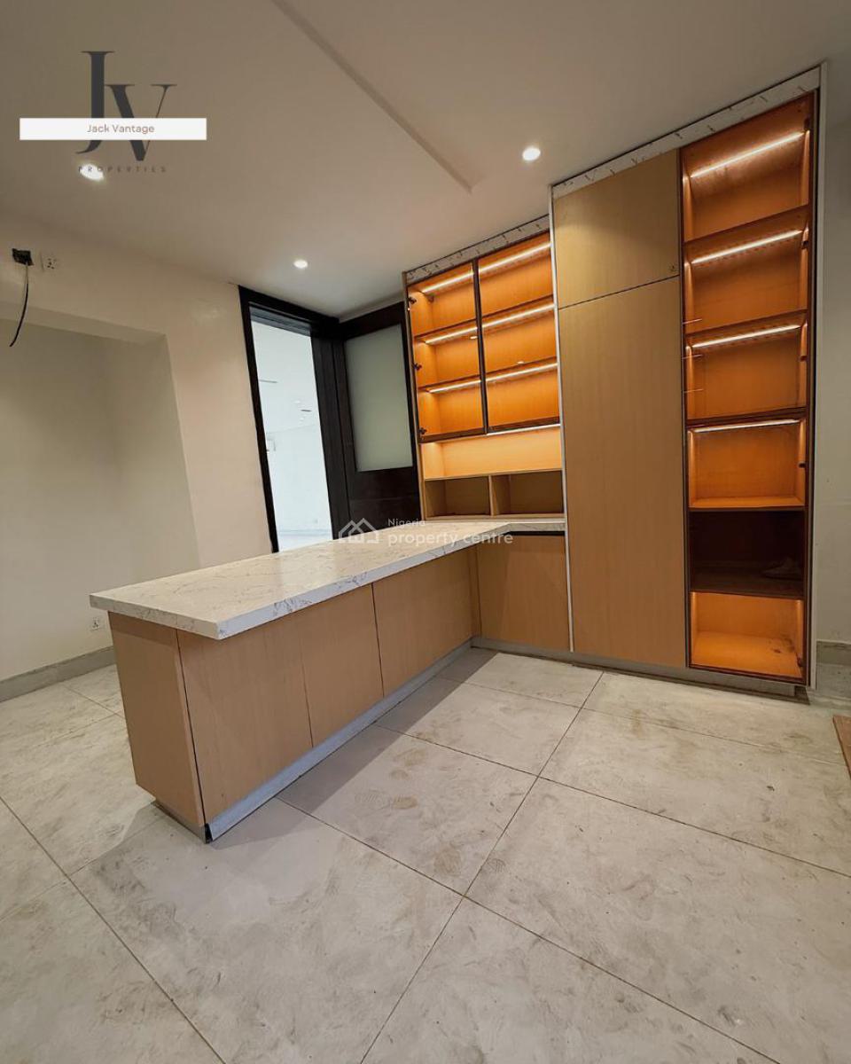 4-bedroom Apartment Perfectly Located, Old Ikoyi, Ikoyi, Lagos, Flat / Apartment for Sale