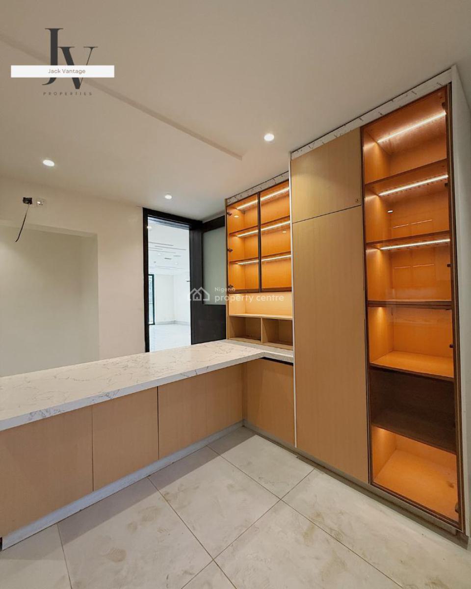 4-bedroom Apartment Perfectly Located, Old Ikoyi, Ikoyi, Lagos, Flat / Apartment for Sale