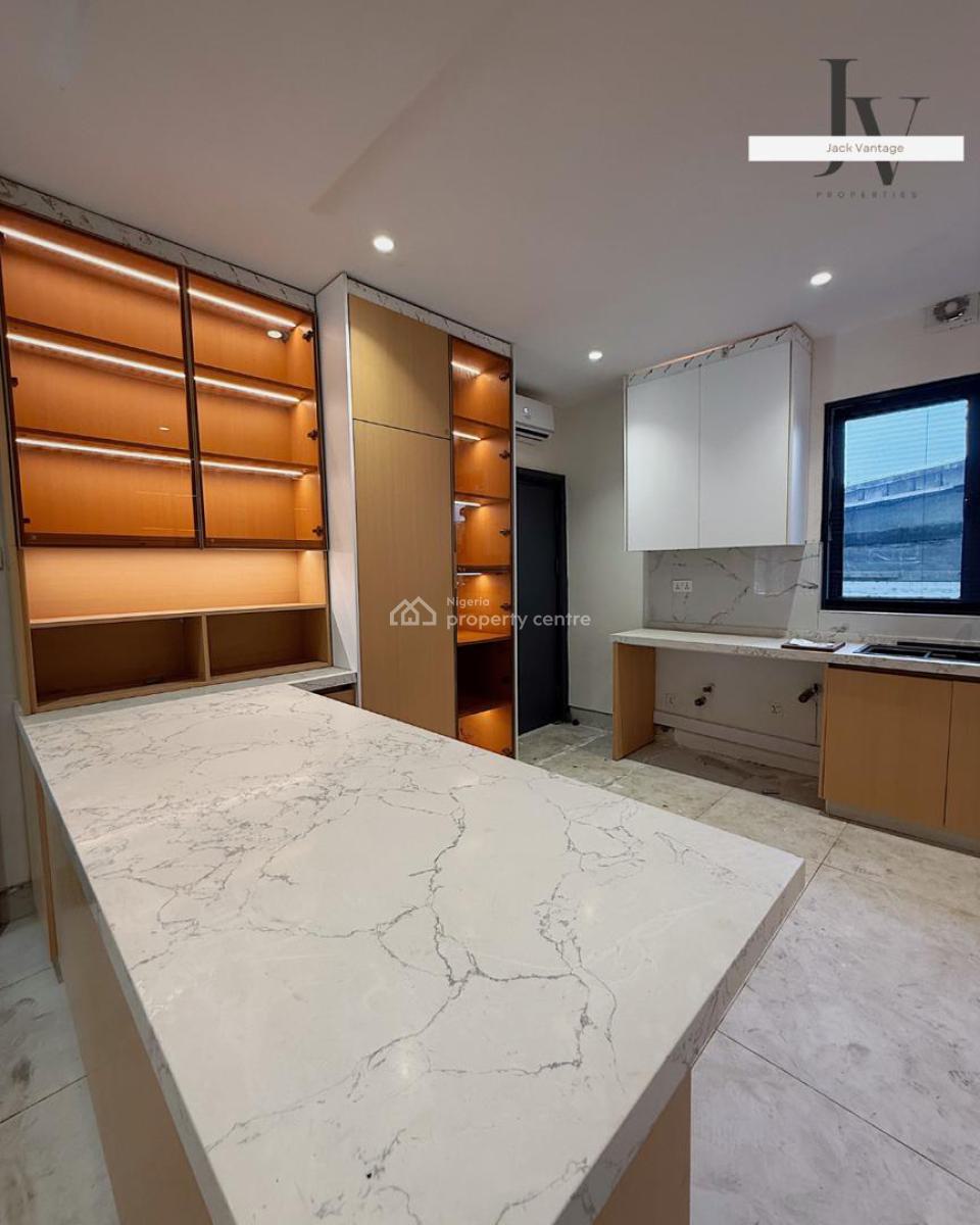 4-bedroom Apartment Perfectly Located, Old Ikoyi, Ikoyi, Lagos, Flat / Apartment for Sale