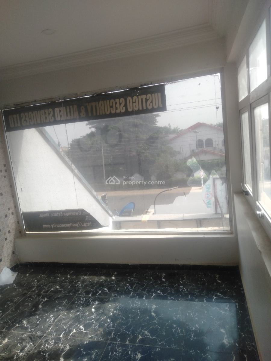 Spacious Shop Space Available for Lease, 4th Avenue, Gwarinpa, Abuja, School for Rent