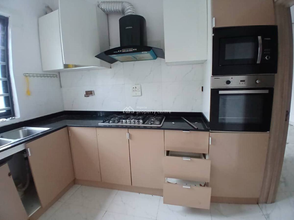 Well Maintained 2 Bedroom Apartment, Tulip Haven Gate Ii, Chevron Alternative Route, Lekki, Lagos, House for Rent