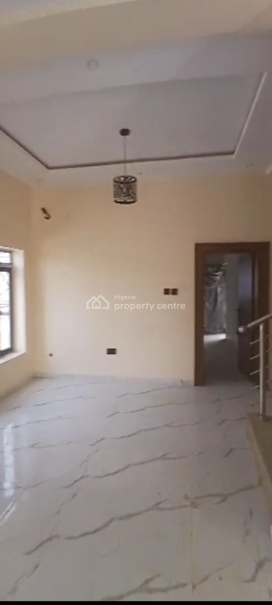 a New Serviced 4-bedroom Terrace Duplex + 1 Bq, Mabushi, Abuja, Terraced Duplex for Rent