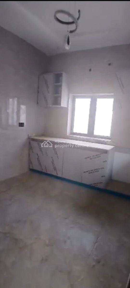 a New Serviced 4-bedroom Terrace Duplex + 1 Bq, Mabushi, Abuja, Terraced Duplex for Rent
