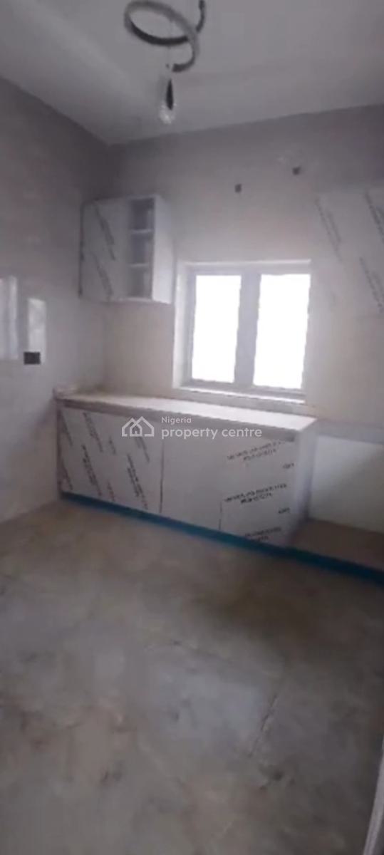 a New Serviced 4-bedroom Terrace Duplex + 1 Bq, Mabushi, Abuja, Terraced Duplex for Rent