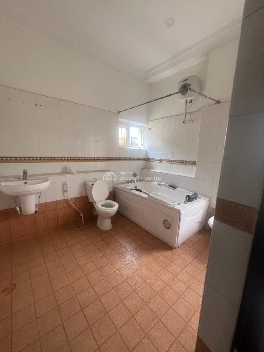 Well Maintained, Four 4️⃣ Bedroom Semi Detached Duplex in Lekki, Lekki Phase 1, Lekki, Lagos, Semi-detached Duplex for Rent