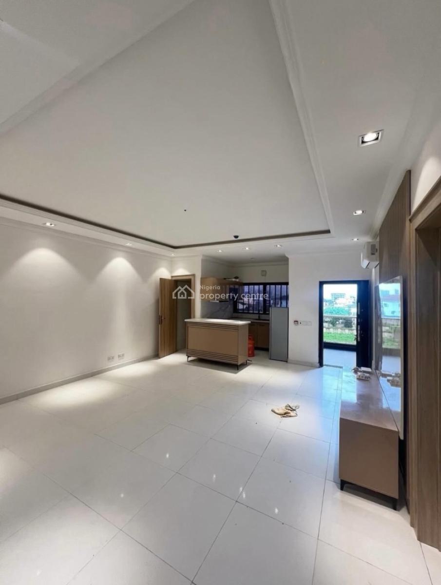Well Built 3 Bedroom Apartment with Gym & Elevator, Ikoyi, Lagos, Flat / Apartment for Sale