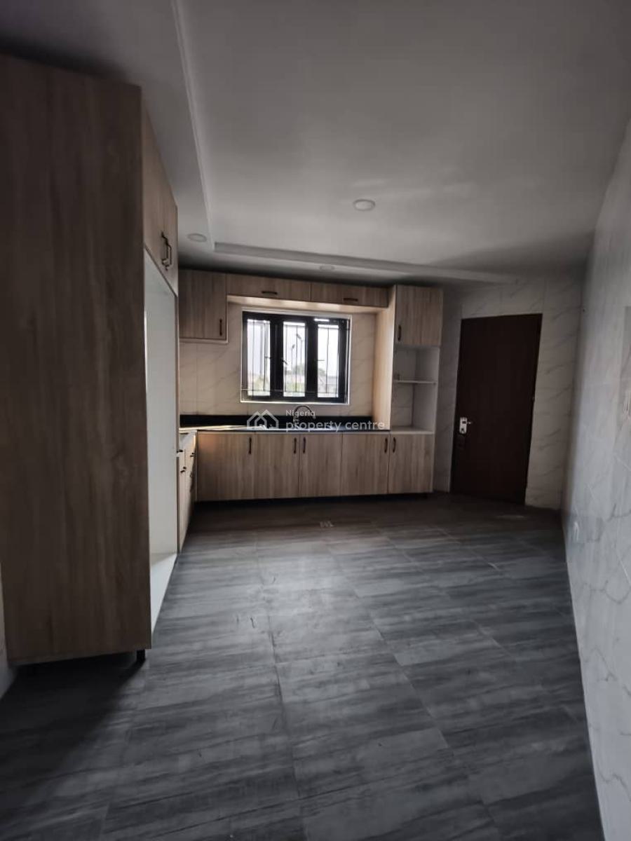 Luxury Well Built 8 Units of 3 Bedroom Apartments with Bq, Lekki Phase 1, Lekki, Lagos, Flat / Apartment for Rent