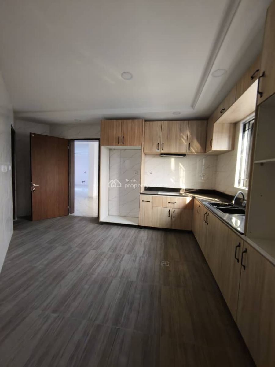Luxury Well Built 8 Units of 3 Bedroom Apartments with Bq, Lekki Phase 1, Lekki, Lagos, Flat / Apartment for Rent