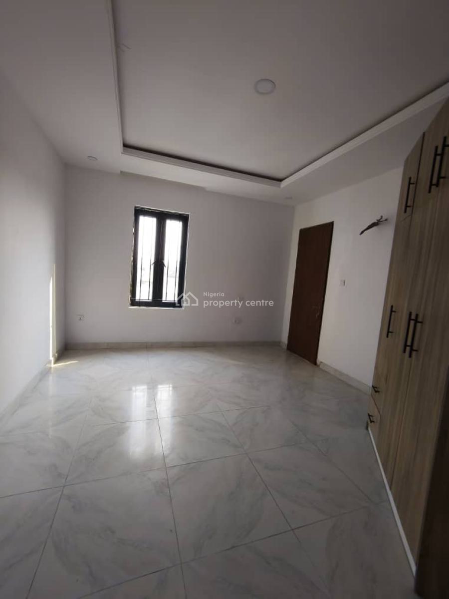 Luxury Well Built 8 Units of 3 Bedroom Apartments with Bq, Lekki Phase 1, Lekki, Lagos, Flat / Apartment for Rent