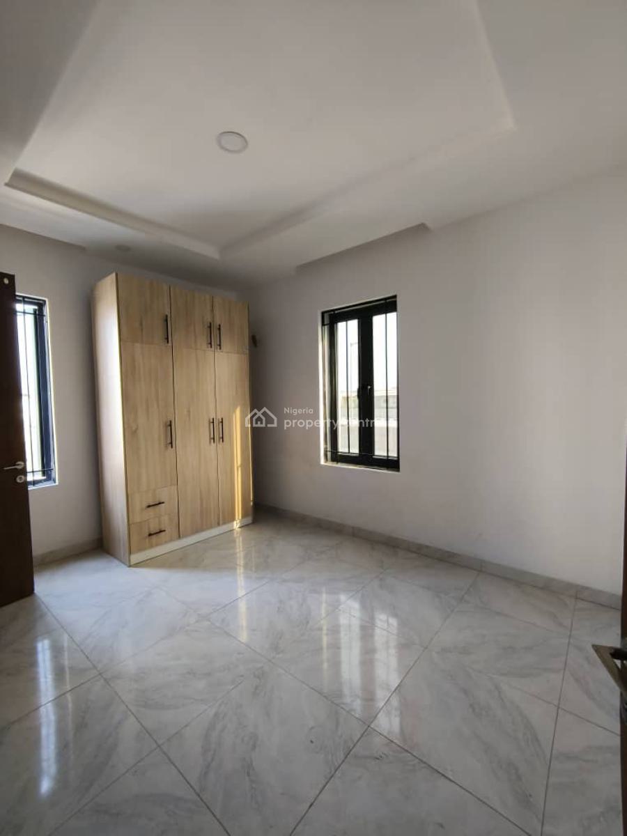 Luxury Well Built 8 Units of 3 Bedroom Apartments with Bq, Lekki Phase 1, Lekki, Lagos, Flat / Apartment for Rent