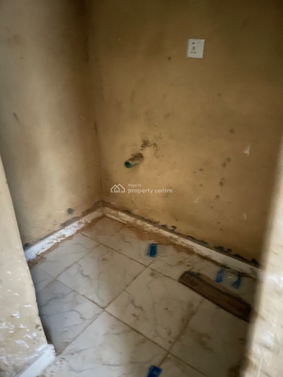 Room Self Contain, Oyebanjo, Fadeyi, Shomolu, Lagos, Self Contain (single Rooms) for Rent
