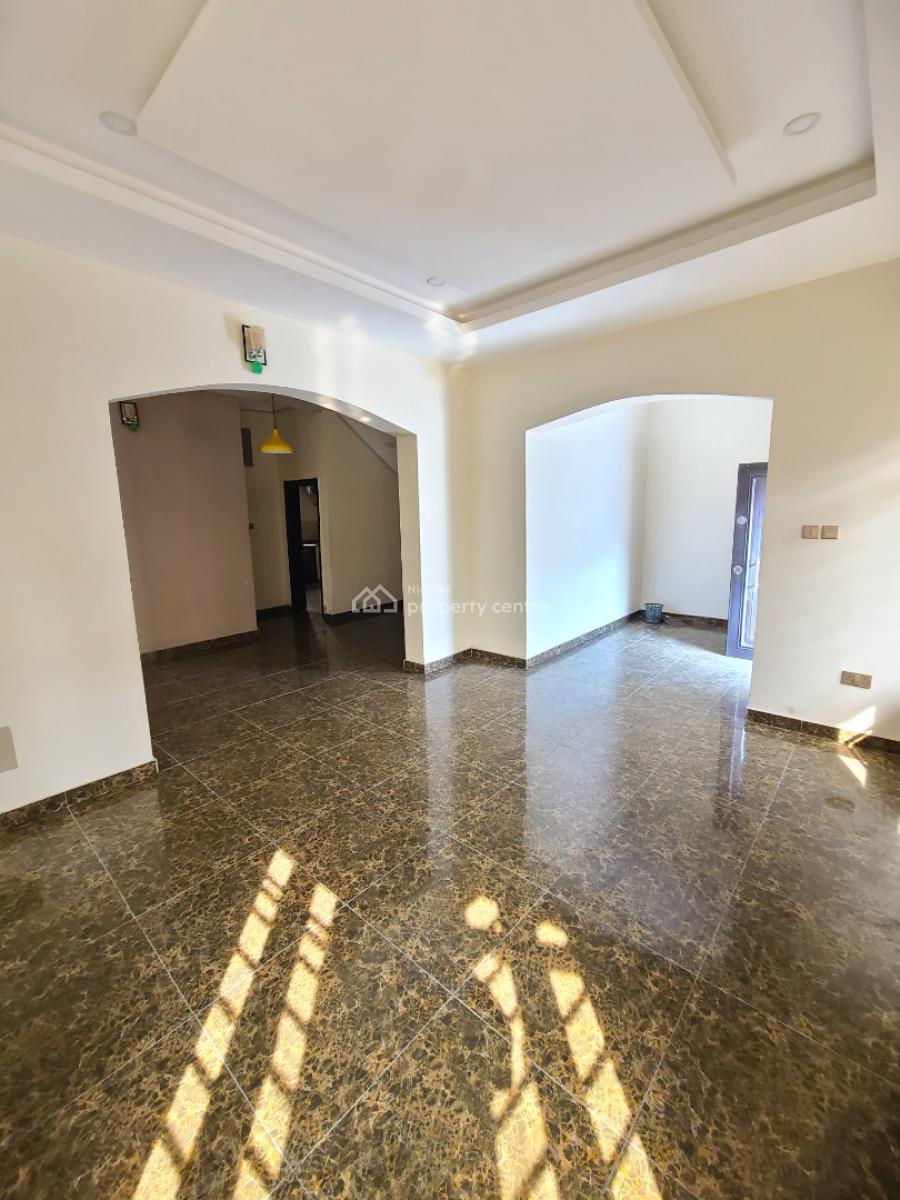 4 Bedroom Semi Detached, Mobil Road, Ajah, Lagos, Semi-detached Duplex for Rent