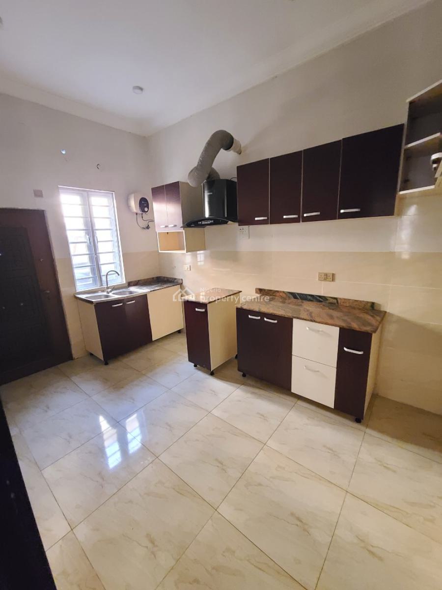 4 Bedroom Semi Detached, Mobil Road, Ajah, Lagos, Semi-detached Duplex for Rent