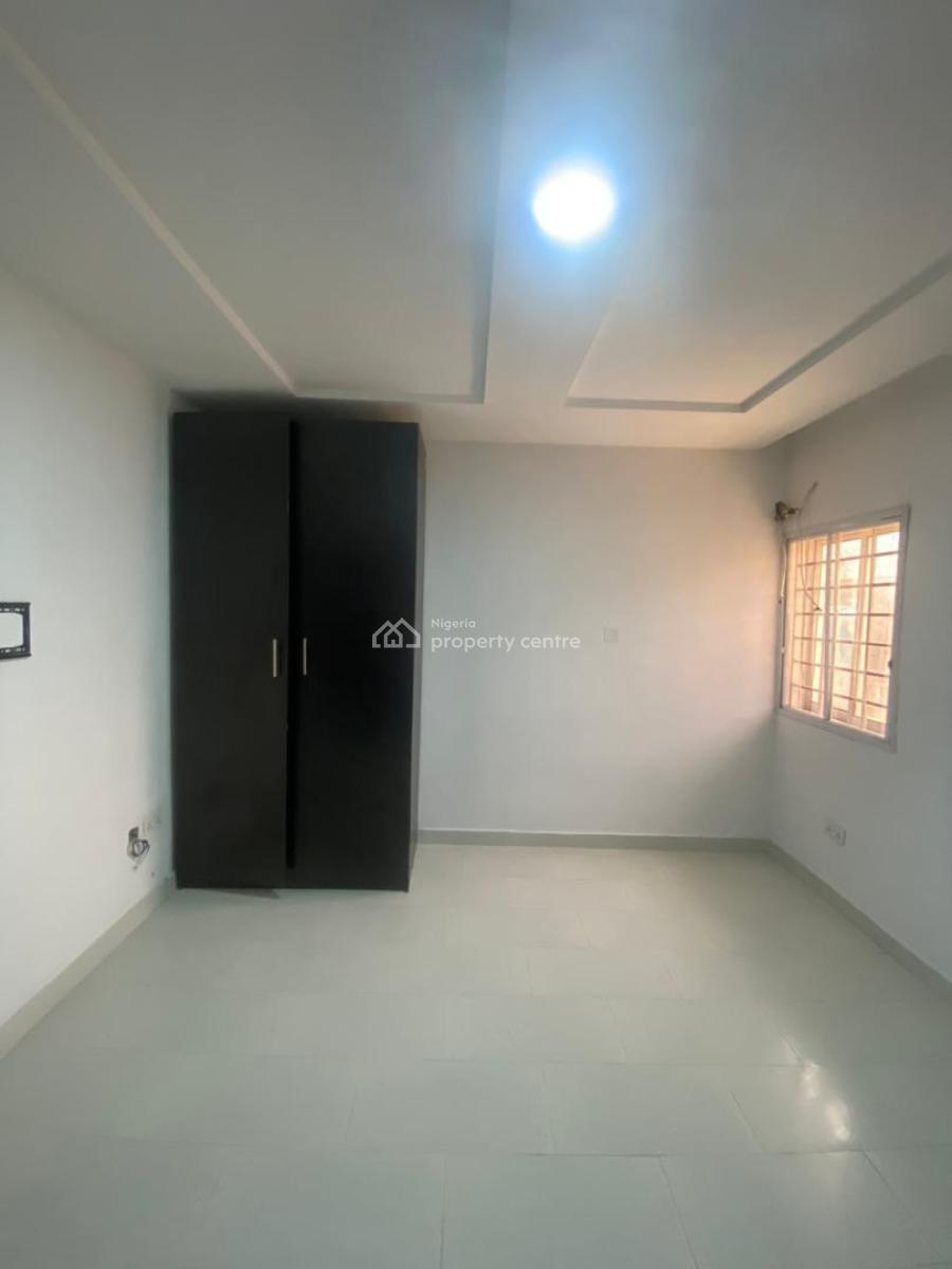 Spacious 2 Bedroom Apartment, Orchid Road, Lekki, Lagos, Flat / Apartment for Rent
