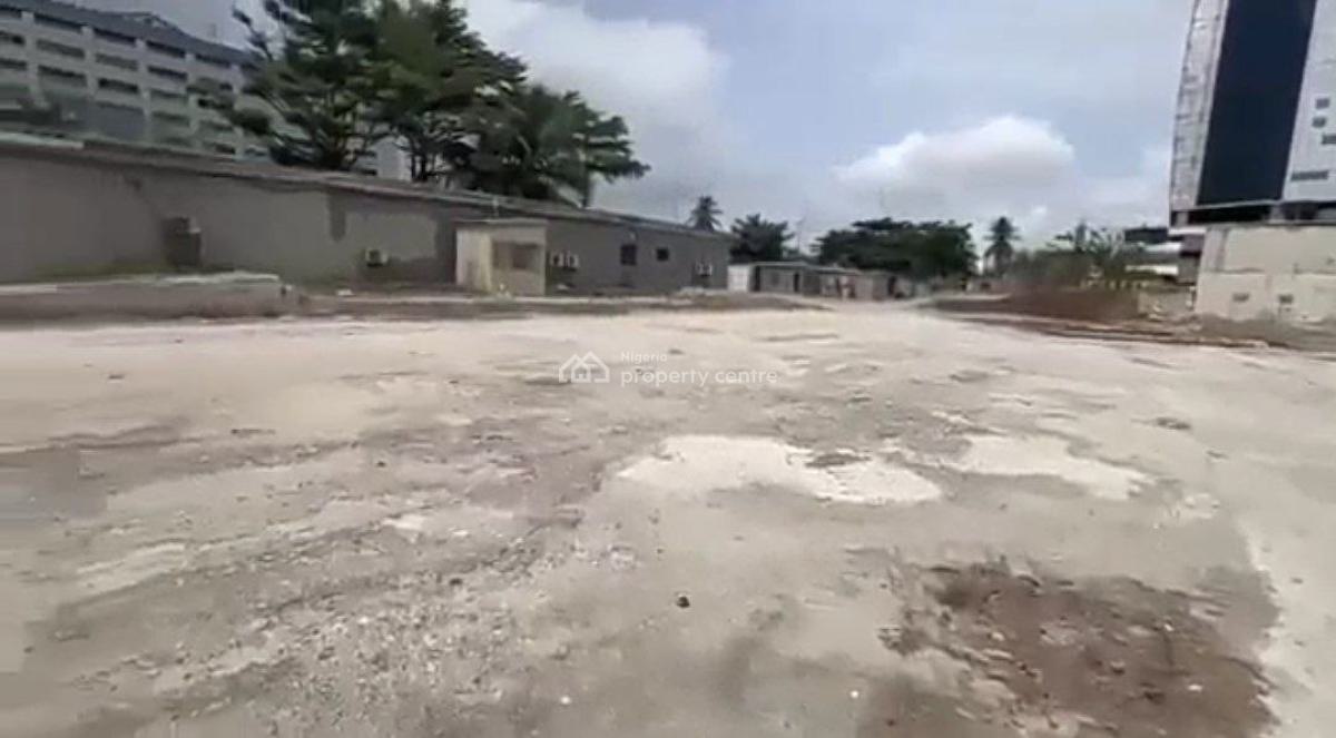 Waterfront Fenced and Gated Bare Land, Victoria Island (vi), Lagos, Land for Sale