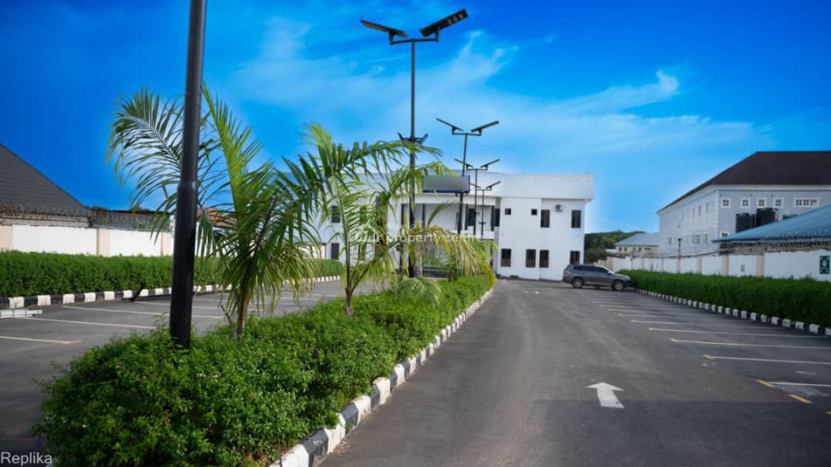 New Hotel, Along Abuja - Keffi Expressway, Karu, Nasarawa, Hotel / Guest House for Sale
