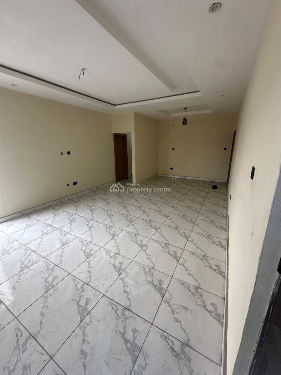 2 Bedroom Apartment with a Bq, Surulere, Lagos, Block of Flats for Sale