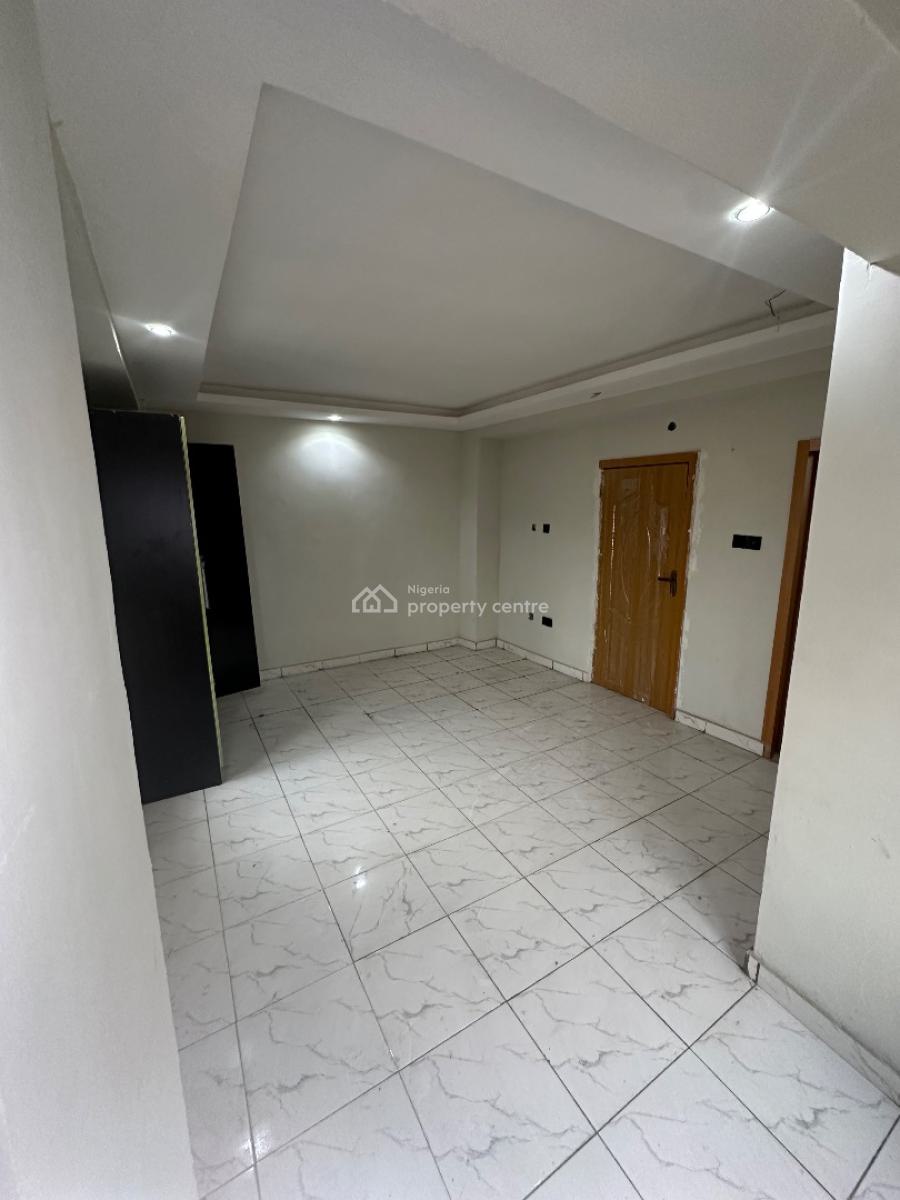 3 Bedroom Apartment with a Bq, Surulere, Lagos, Block of Flats for Sale