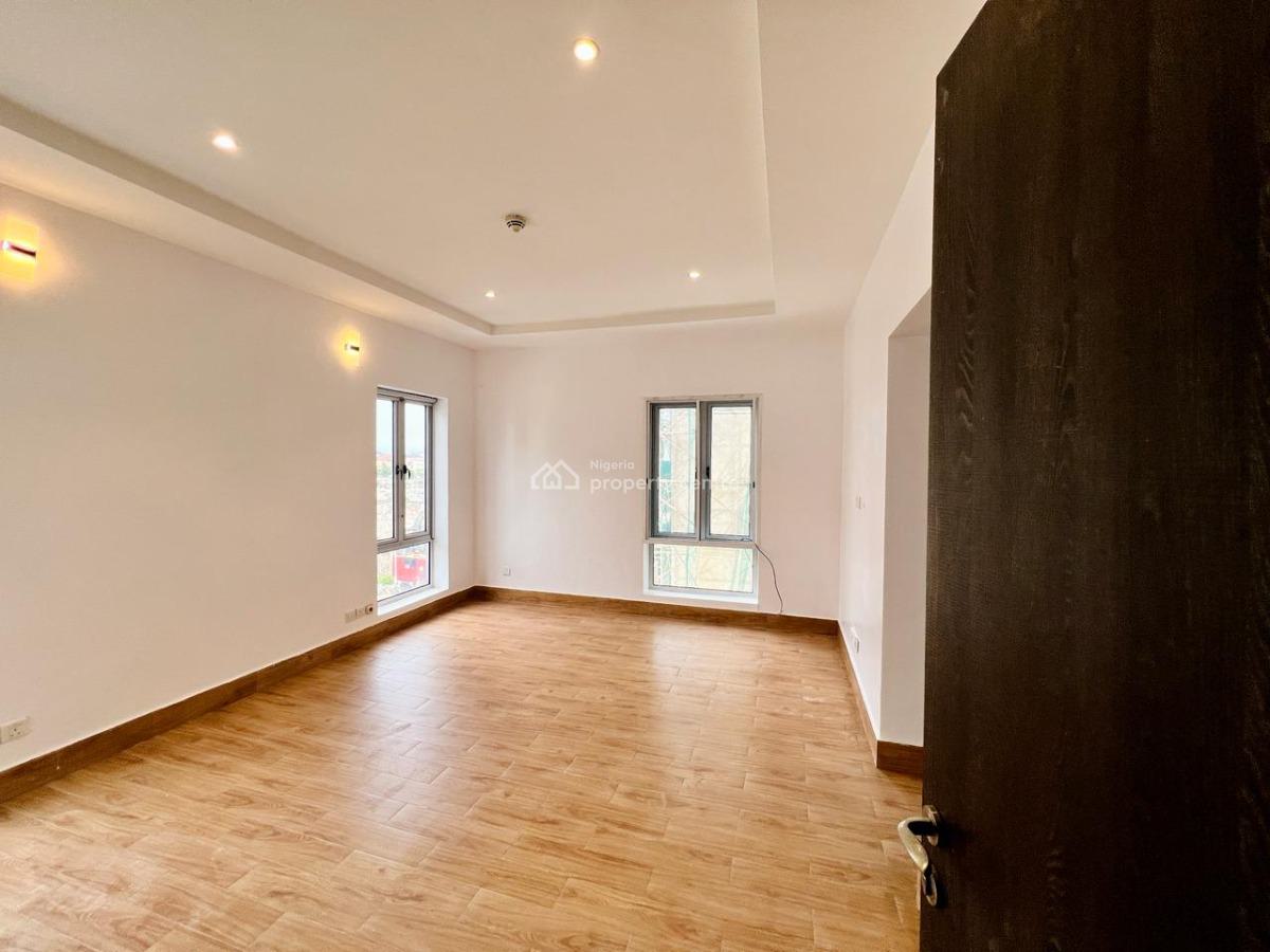 Live in Style -- 3-bedroom Serviced Apartment with Pool & Bq, Lekki Phase 1, Lekki, Lagos, Flat / Apartment for Rent