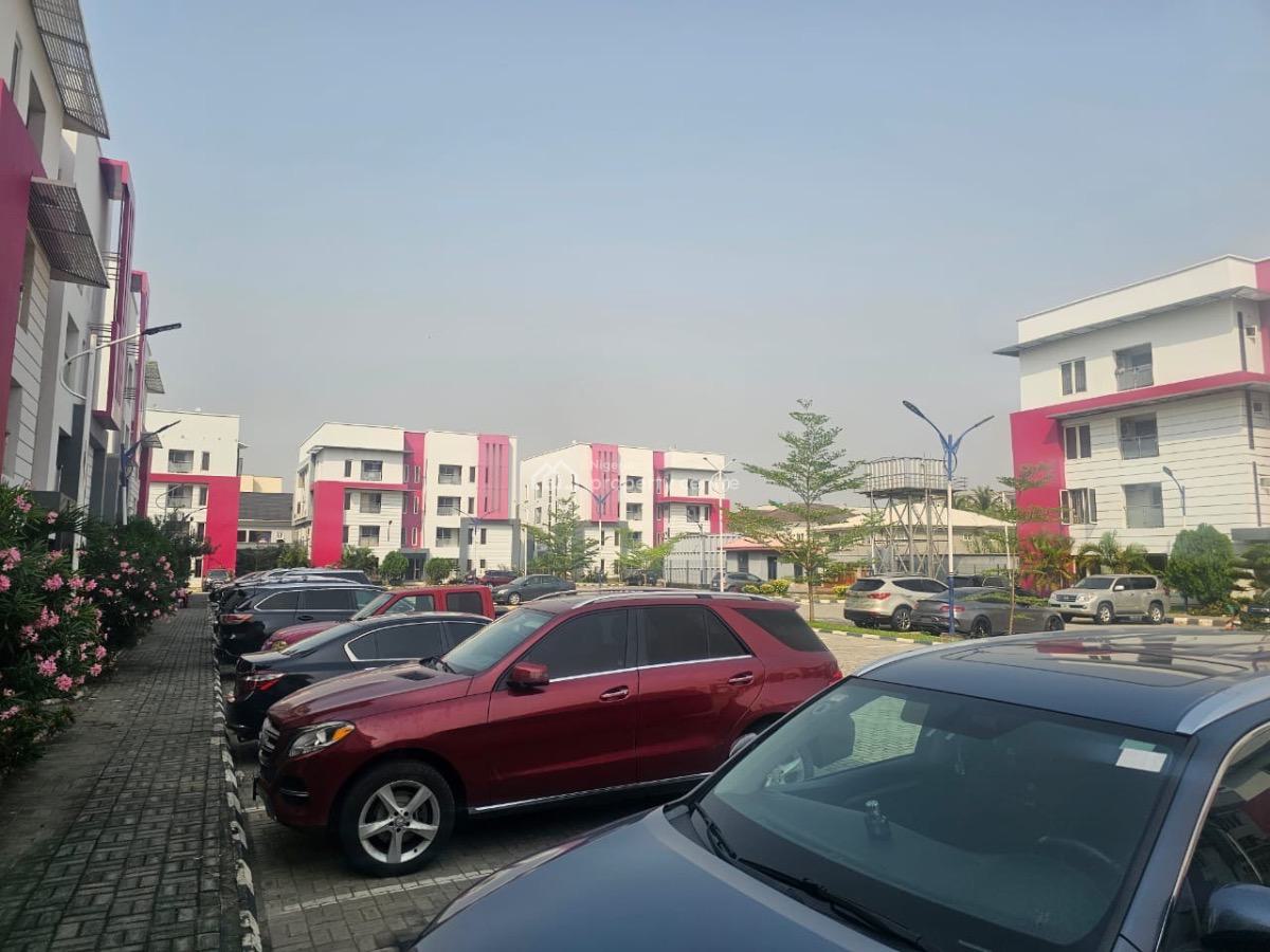 Elegant Serviced 3-bedroom Flat, Lekki, Lagos, Flat / Apartment for Sale