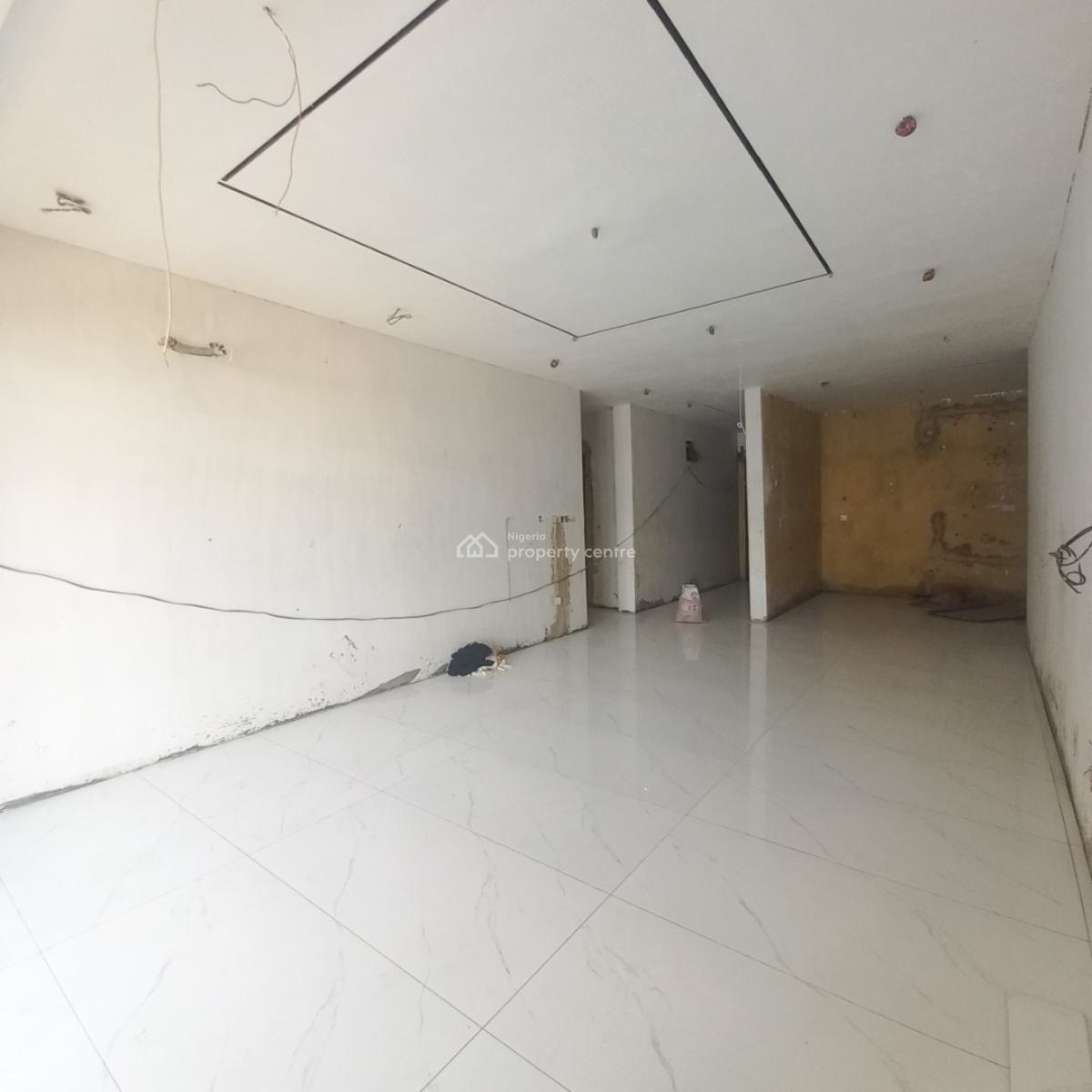 Lovely 2 Bedroom Apartment with Pool and Elevator, Lekki Phase 1, Lekki, Lagos, Flat / Apartment for Sale