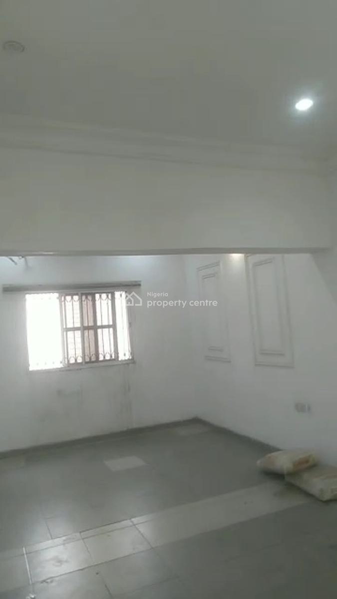 Pent Floor 2-bedroom, Lekki Phase 1, Lekki, Lagos, Flat / Apartment for Rent