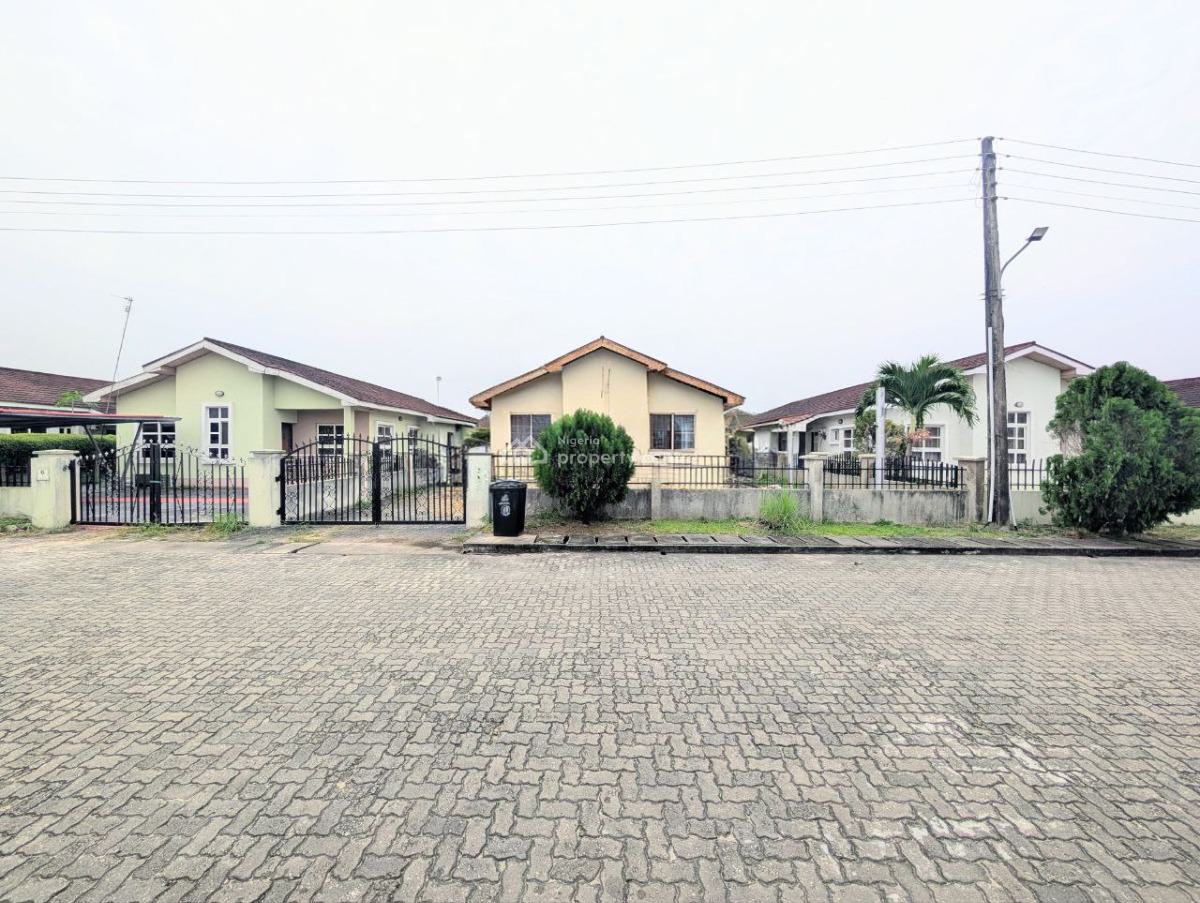 4 Bedroom Detached with The Bq in a Secured Gated Estate, Napier Gardens, Ikota, Lekki, Lagos, Detached Duplex for Sale