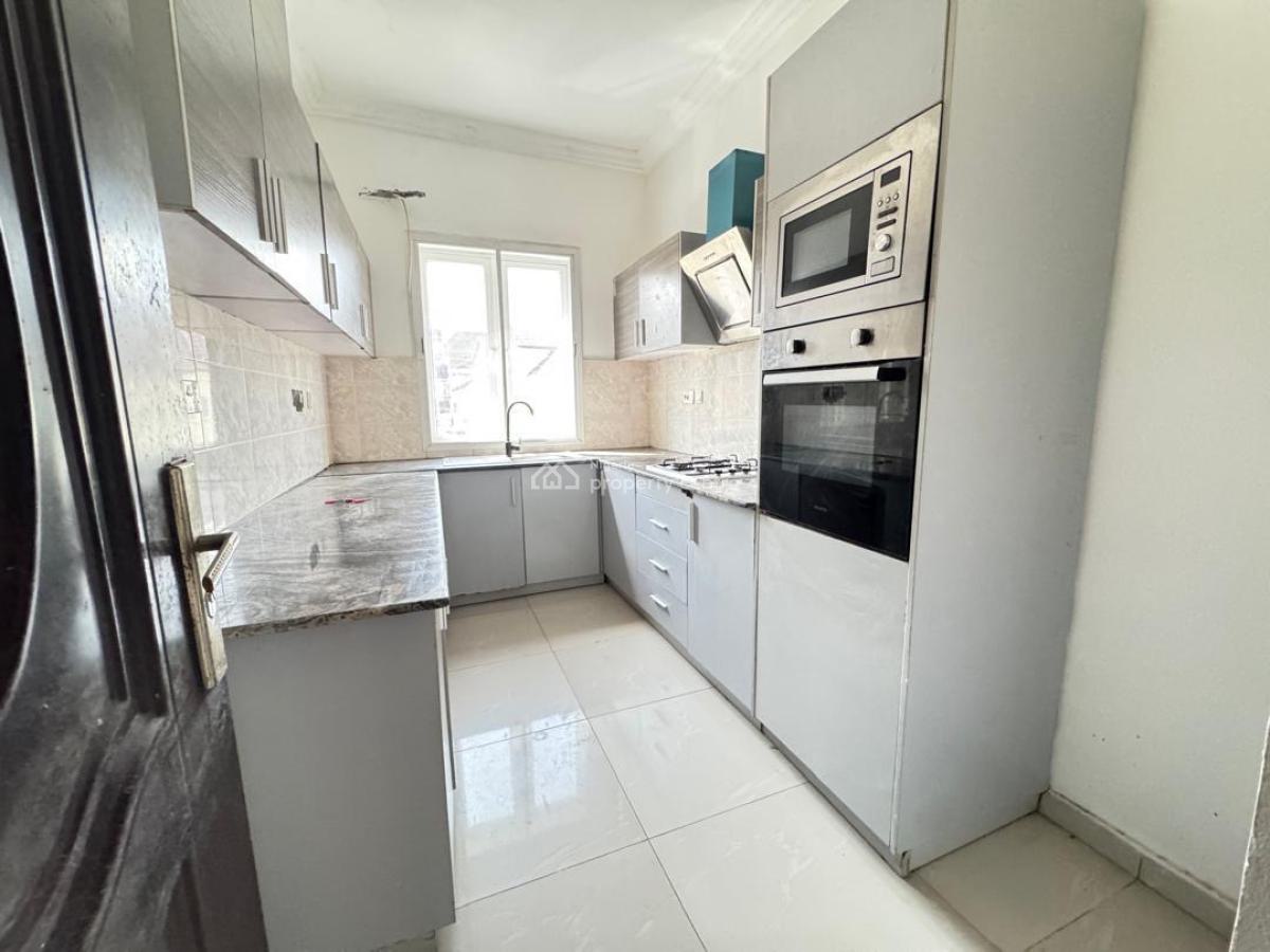 Spacious 3 Bedrooms Apartments, Oral Estate, Lekki Phase 2, Lekki, Lagos, Flat / Apartment for Rent