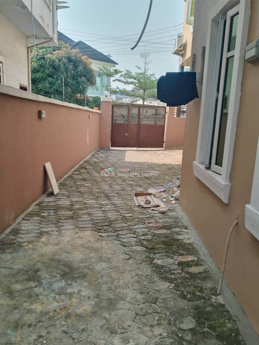 a Spacious Room Self Contained Studio Apartment, Lekki County Homes, Ivy Homes, Lekki, Lagos, Self Contain (single Rooms) for Rent