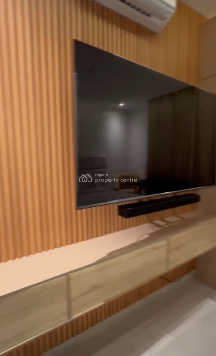 Waterfront 2-bedroom Apartment with Swimming Pool, Lekki Phase 1, Lekki, Lagos, Flat / Apartment for Rent