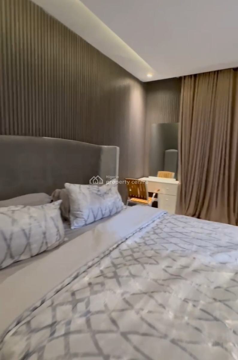 Waterfront 2-bedroom Apartment with Swimming Pool, Lekki Phase 1, Lekki, Lagos, Flat / Apartment for Rent