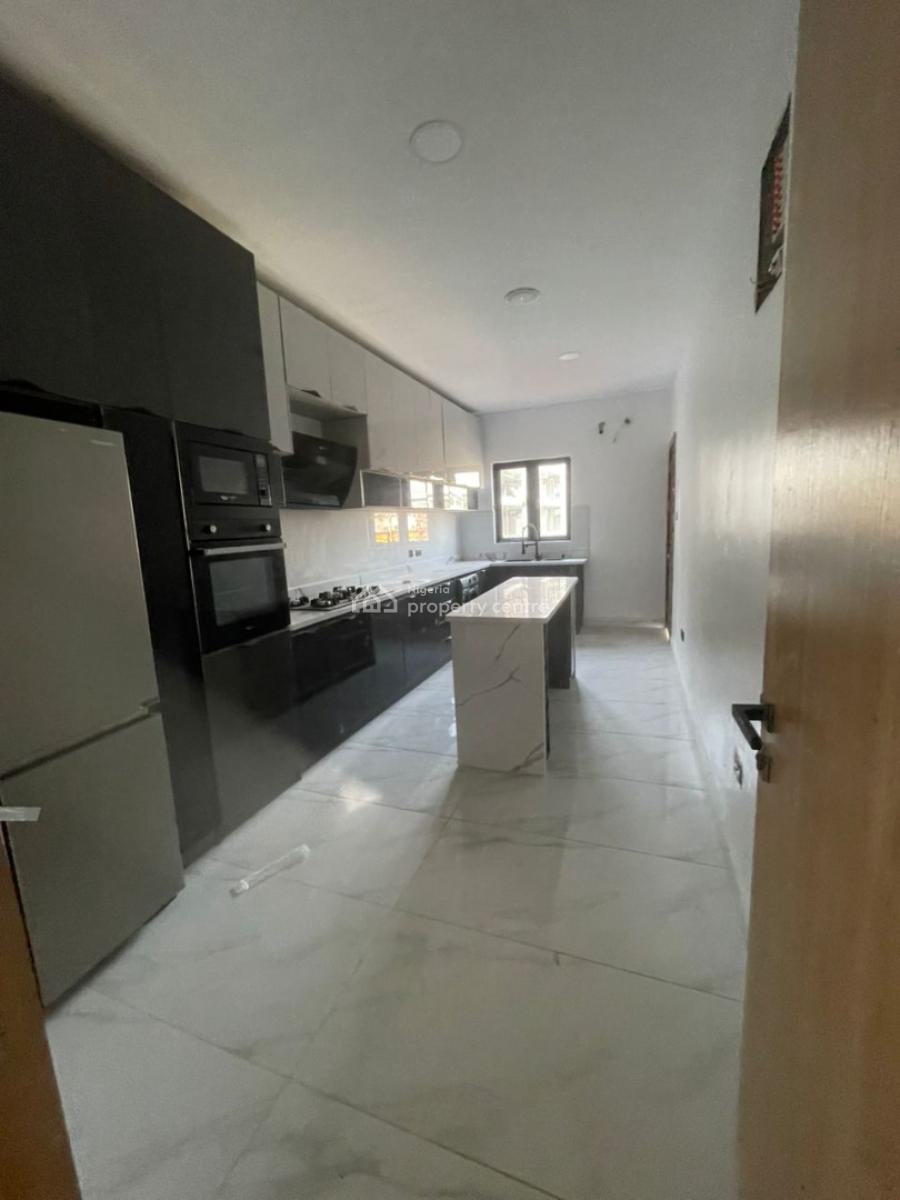 2 Bedroom Apartment with Bq, Off Freedom Way, Lekki Phase 1, Lekki, Lagos, Flat / Apartment for Sale