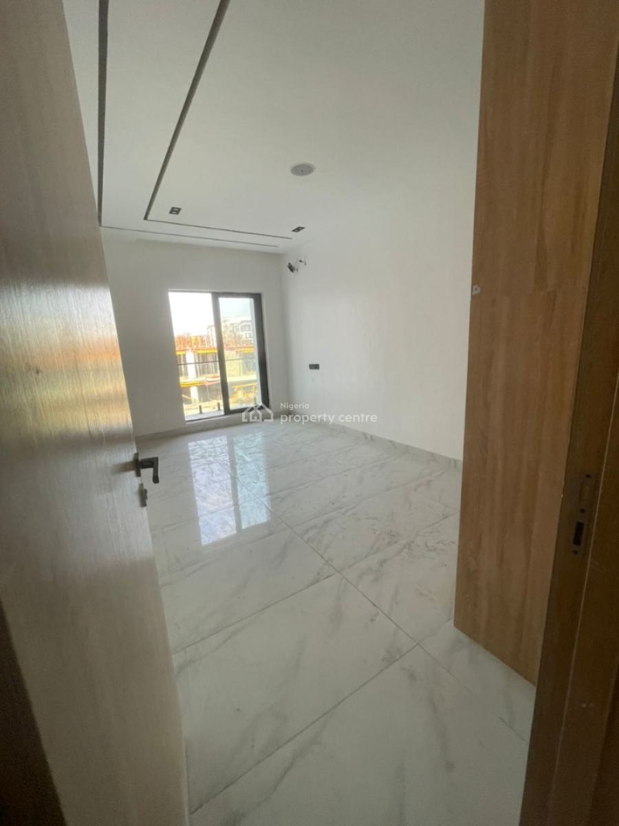 2 Bedroom Apartment with Bq, Off Freedom Way, Lekki Phase 1, Lekki, Lagos, Flat / Apartment for Sale