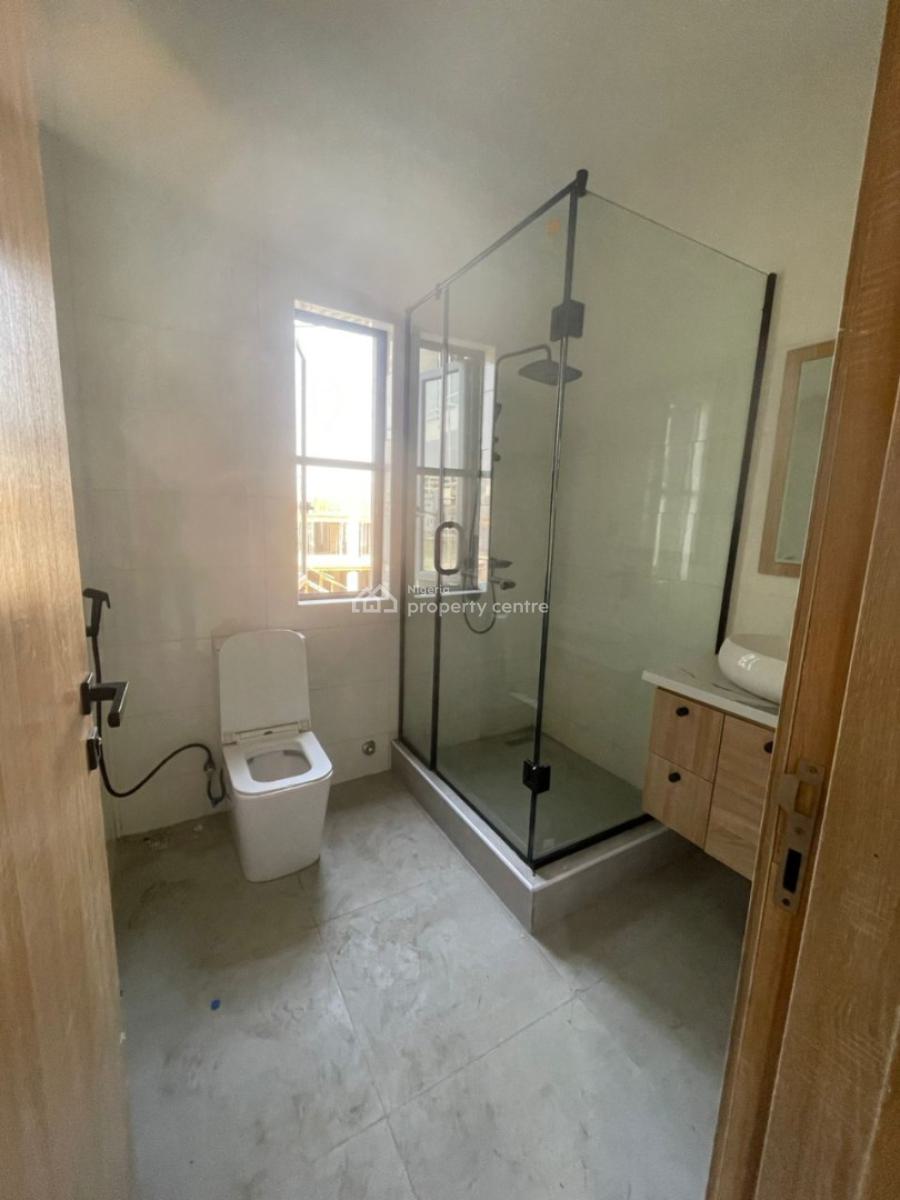 2 Bedroom Apartment with Bq, Off Freedom Way, Lekki Phase 1, Lekki, Lagos, Flat / Apartment for Sale