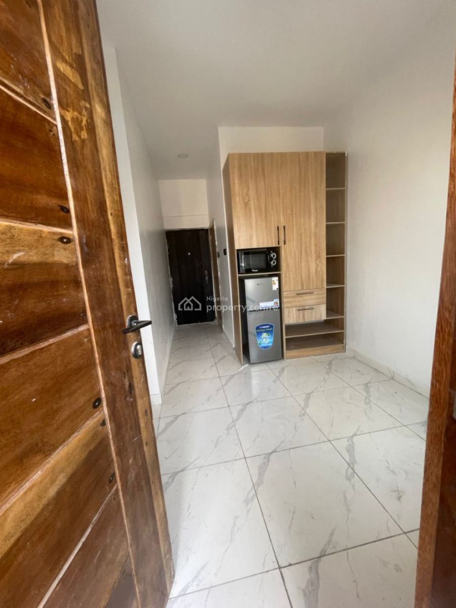 2 Bedroom Apartment with Bq, Off Freedom Way, Lekki Phase 1, Lekki, Lagos, Flat / Apartment for Sale